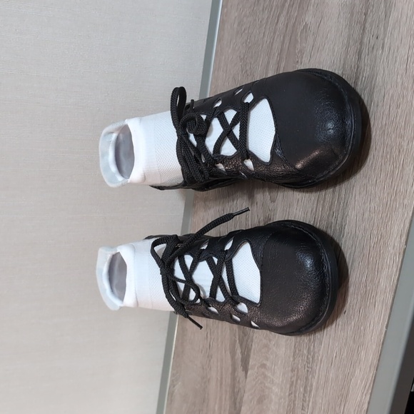 Clif from Paris Shoes - Clif Black Leather Lace Up Flats with Decorative Cutouts EU 36